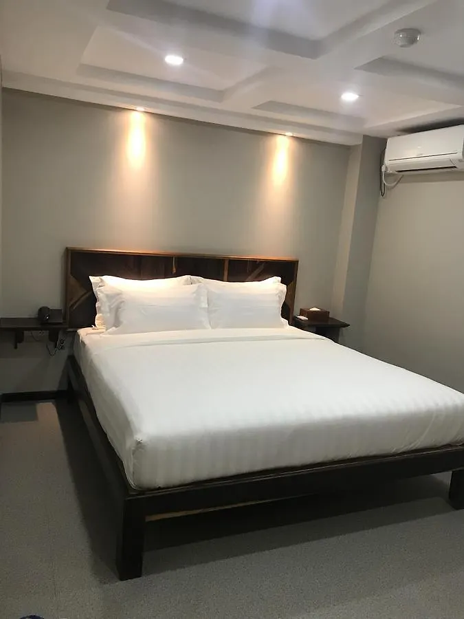 Tristar Hotel Yangon