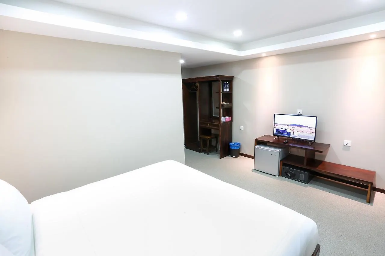 Tristar Hotel Yangon